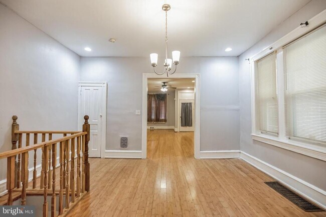 Foto del edificio - 530 N 58th St