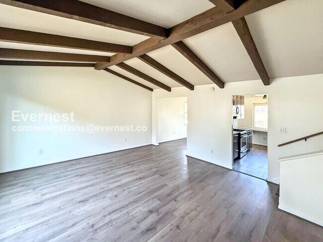 Foto del edificio - 6941 Suburban Terrace