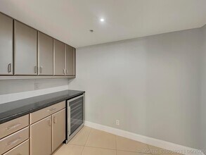 Building Photo - 3000 N Ocean Dr