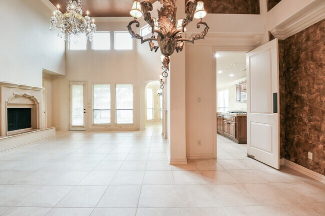 Foto del edificio - 2014 Flower Garden Ln