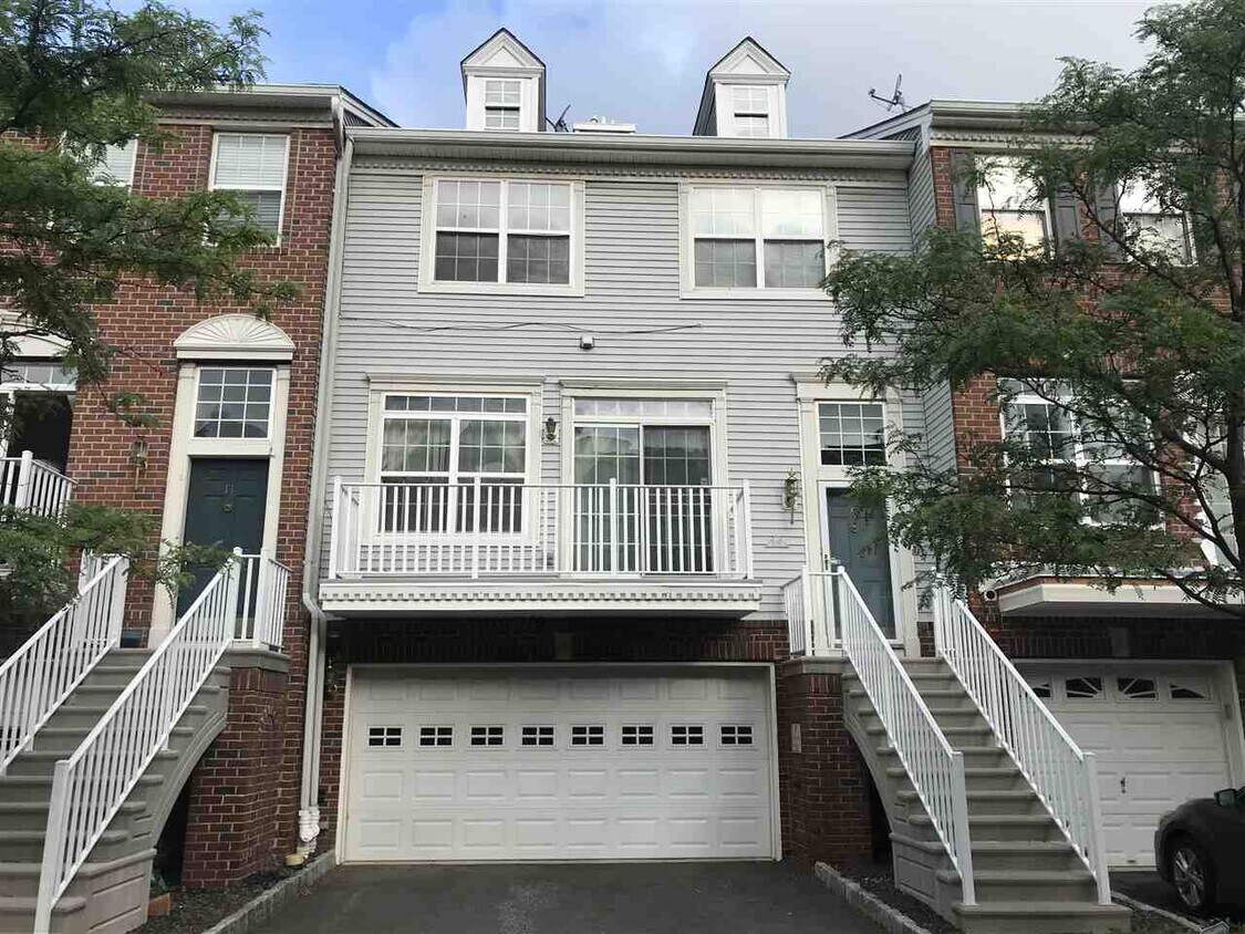 9 McMartin Ct, Jersey City, NJ 07305 Condo for Rent in Jersey City