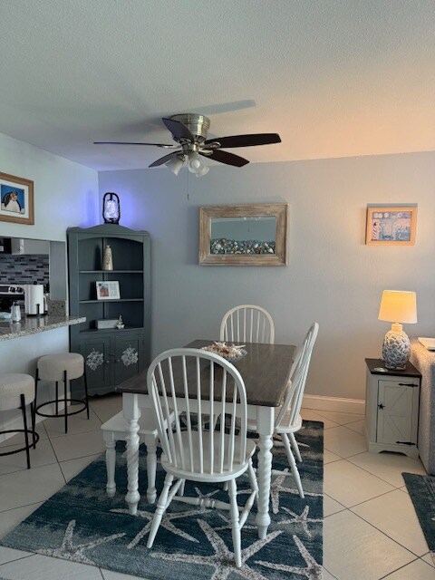 Foto del edificio - 1945 Pelican Landing Blvd