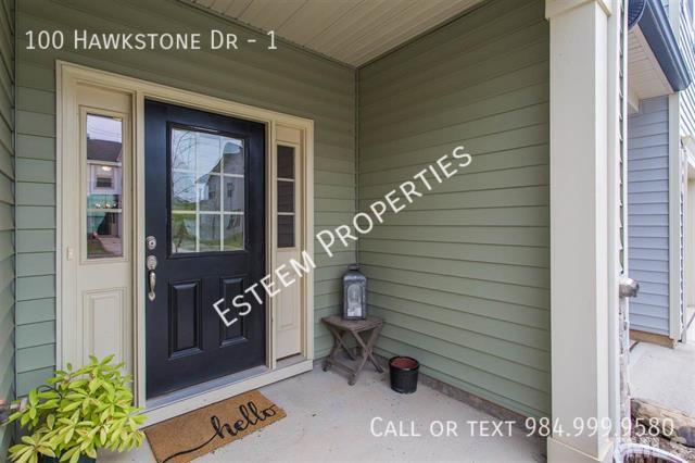Foto del edificio - 100 Hawkstone Dr