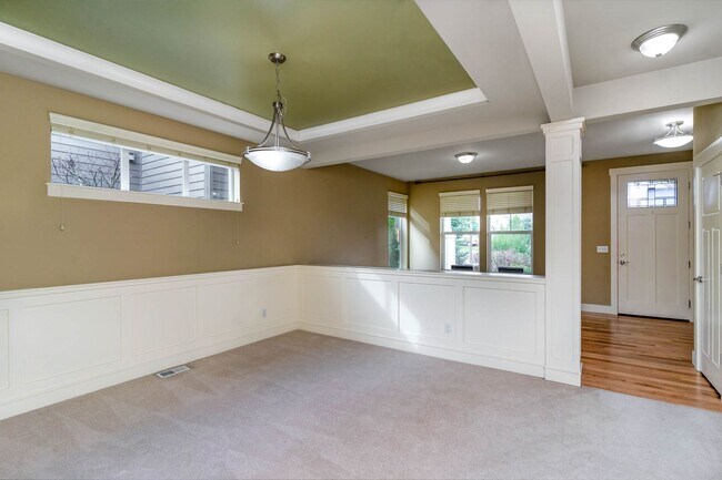 Foto del edificio - 5Bd/3Ba Lynnwood House