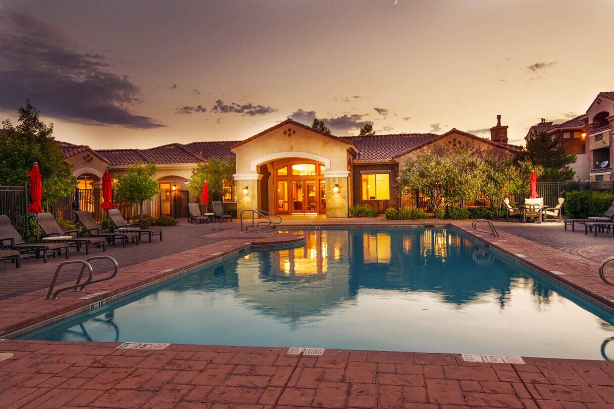 Broadstone Towne Center Apartments 1801 Gibson Blvd SE Albuquerque