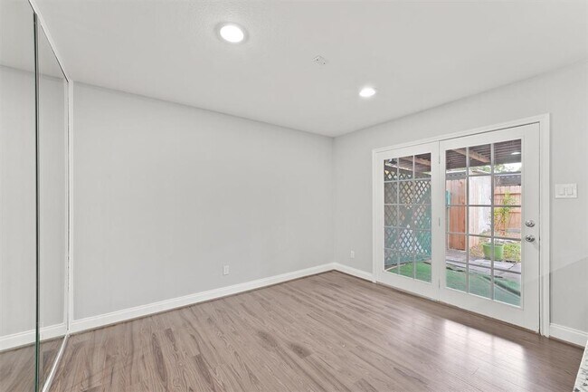 Foto del edificio - 10161 Beekman Pl Dr