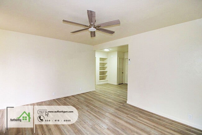 Foto del edificio - 3120 Pioneer Ln