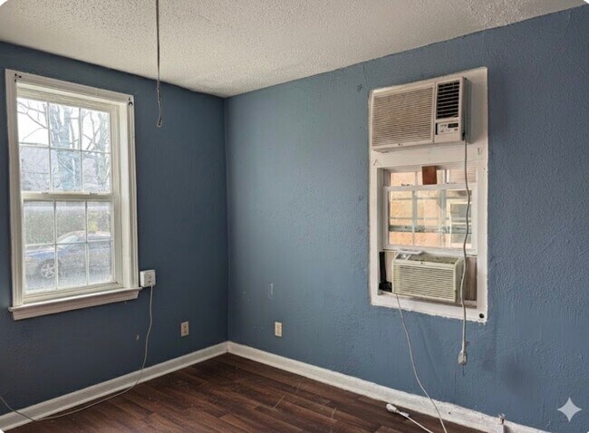 Foto del edificio - 1921 Emerson Dr