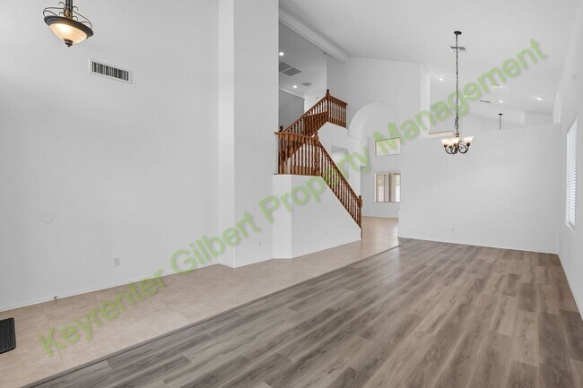 Foto del edificio - Beautiful 5 bed / 3 bath Home in the San Tan Heights Community of San Tan Valley