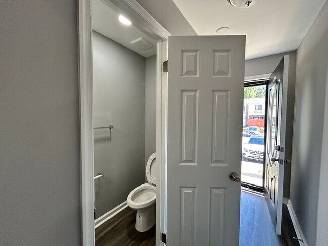 Foto del edificio - 3 Bedrooms 3.5 Bathrooms Townhome