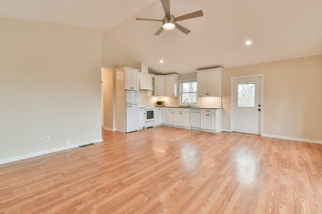 Foto del edificio - Charming 2-Bedroom Home with Stunning Scen...