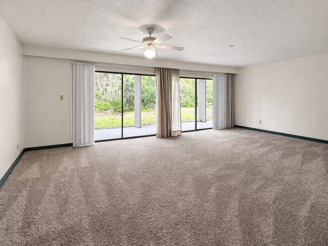 Foto del edificio - 940 Tennis Way