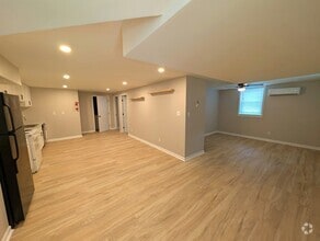 Building Photo - 538 Green St