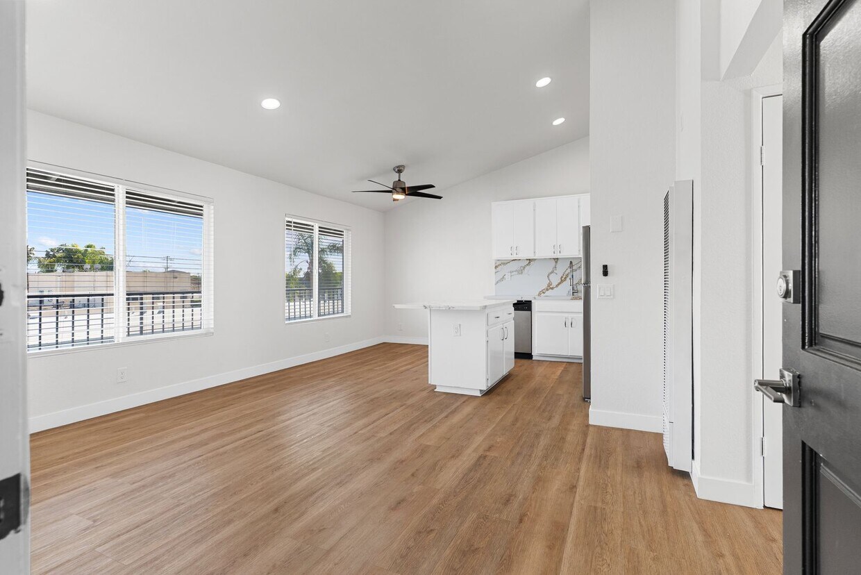 Foto principal - 1066 Coronado Ave