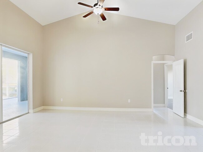 Foto del edificio - 2793 W Price Blvd
