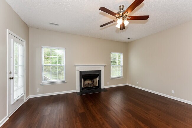 Building Photo - 7245 Legacy Dr