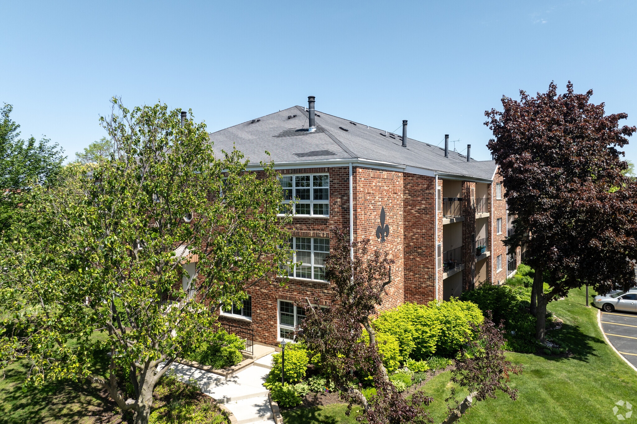 Chardonnay on the Lake