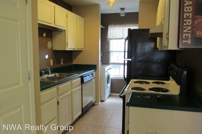 Foto del edificio - 3210 W Woodfield Way