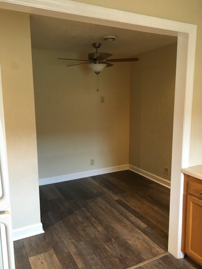 Comedor - 217 Main St