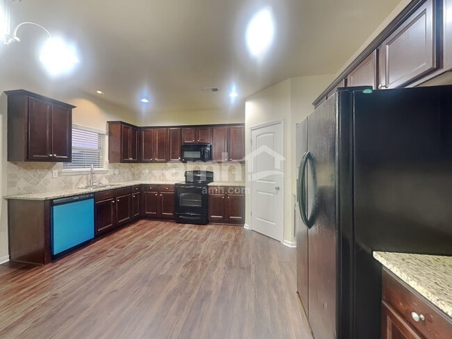 Foto del edificio - 985 Donington Cir SE