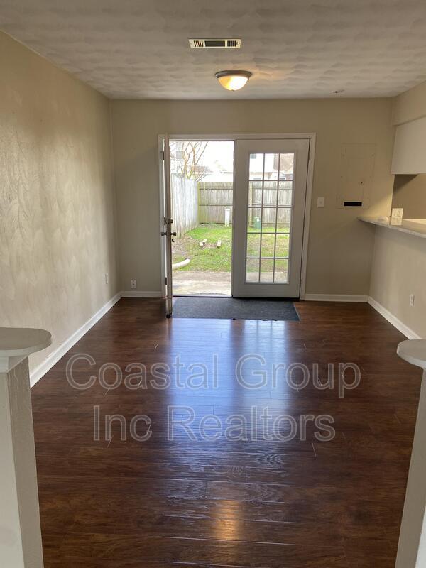Building Photo - 1305 Mikie Ct