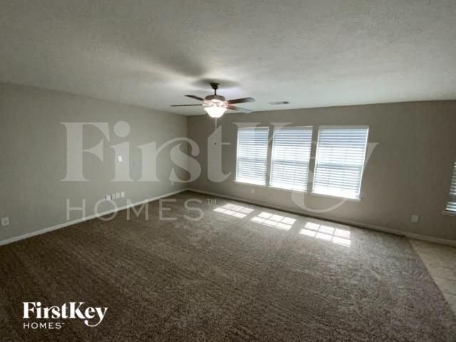 Foto del edificio - 6626 Hollow Harvest Ln