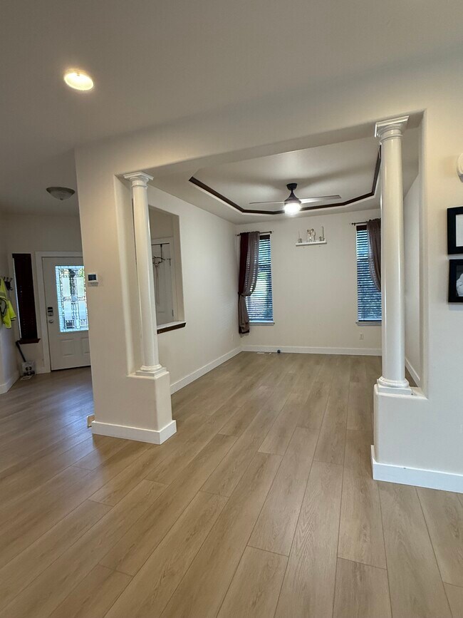 Building Photo - 9929 S 228th Pl