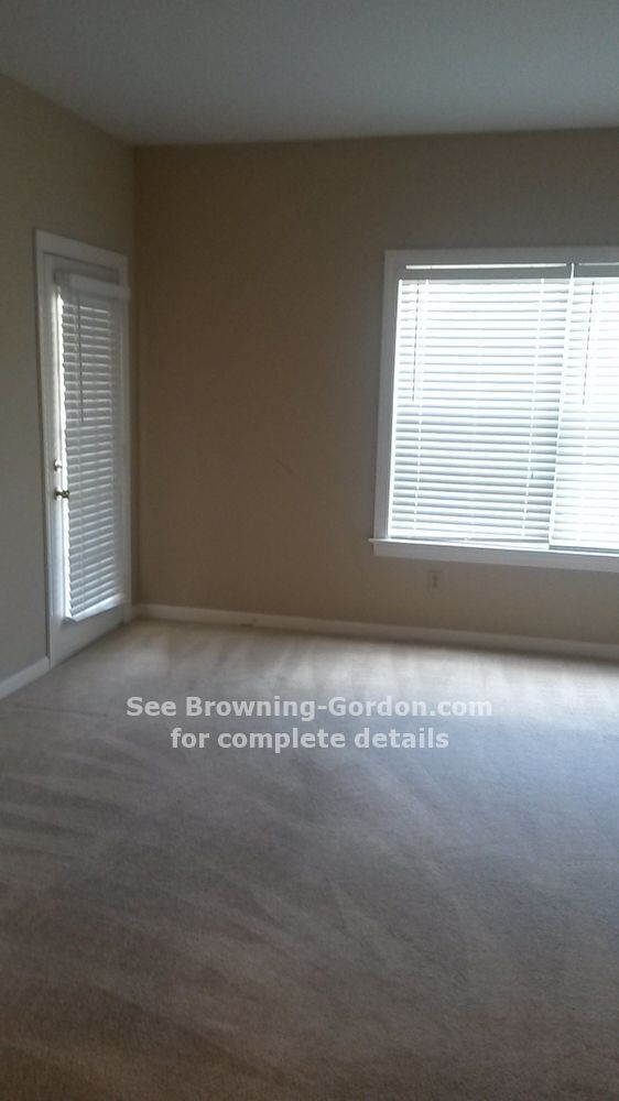 Building Photo - Bellevue condo available!