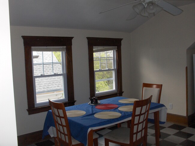 dining area - 266 Willow St