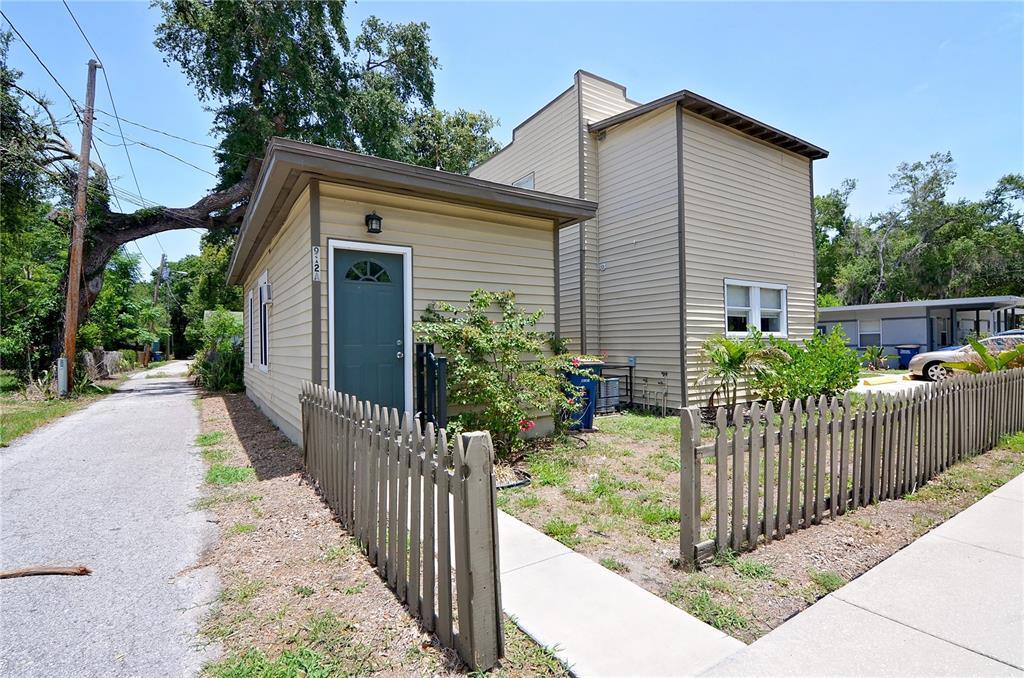 912 Hart St Unit A, Clearwater, FL 33755 Apartment for Rent in