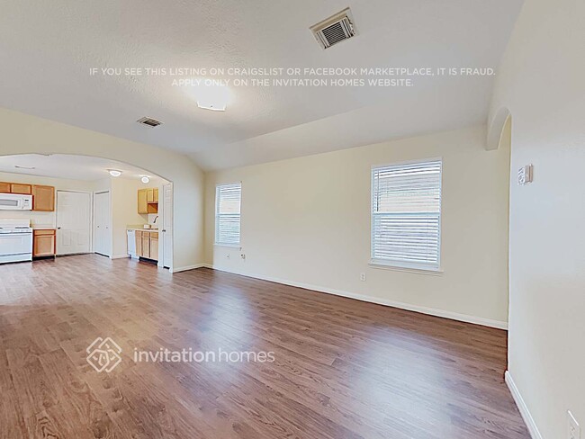 Building Photo - 6425 Mountain Pines Ln