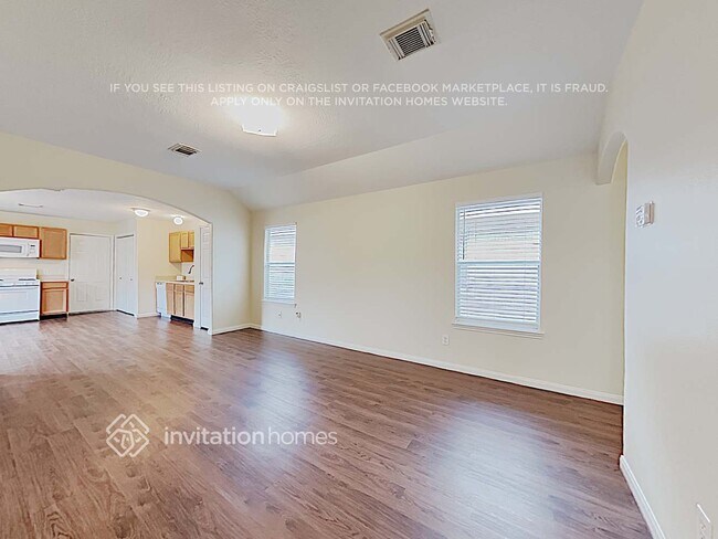 Foto del edificio - 6425 Mountain Pines Ln