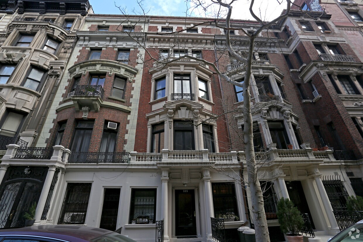 Foto del edificio - 305 W 105th St