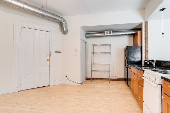Building Photo - 1006 Park Ave