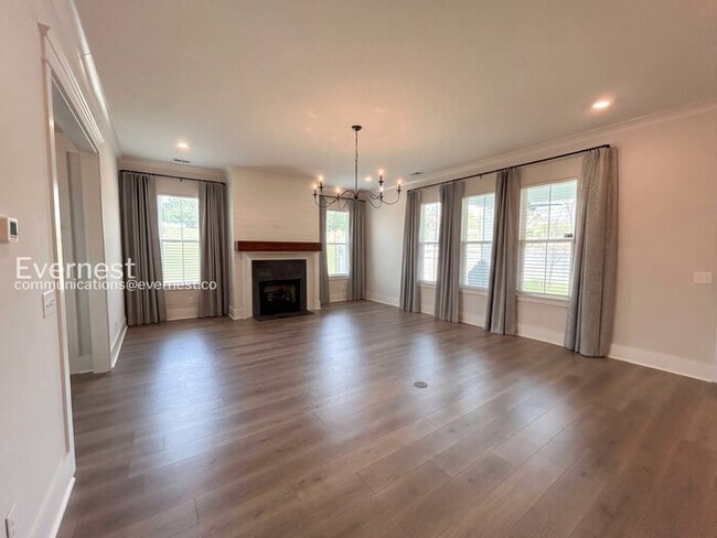 Foto del edificio - 640 Henry Ln