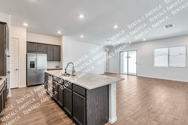 Foto del edificio - 10858 W Yates Ln