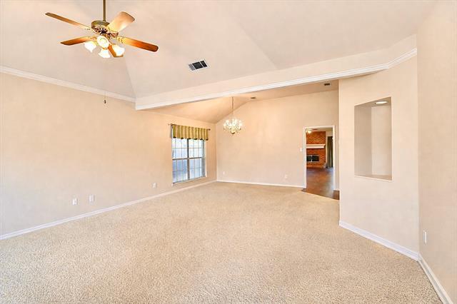 Building Photo - 703 Glenwood Ct