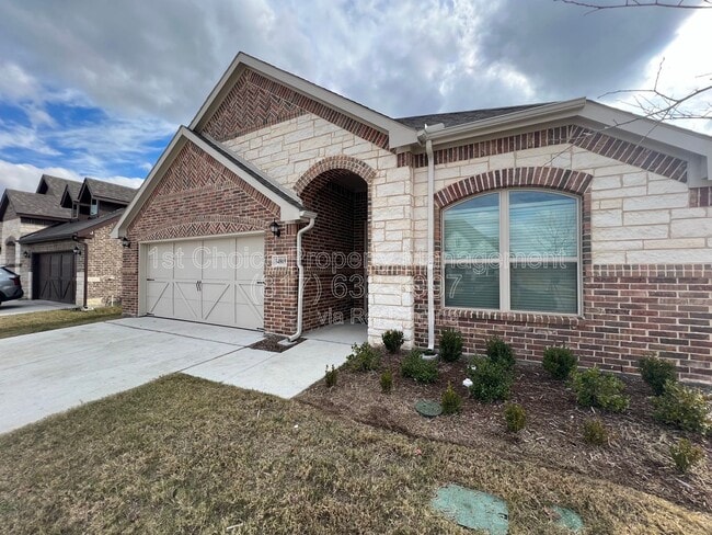 Building Photo - 14869 Nightmist Rd