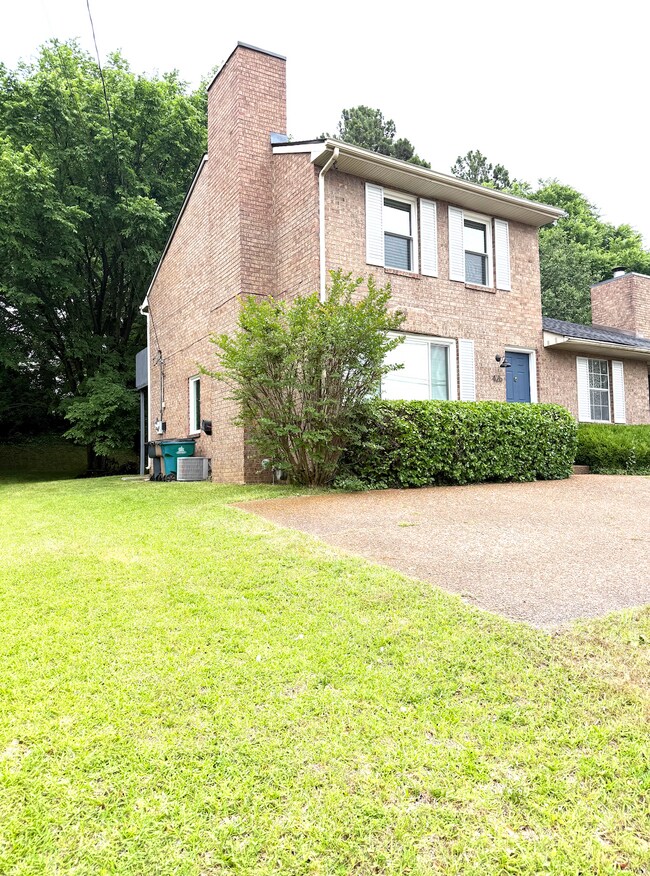 Foto del edificio - 426 Hill Rd