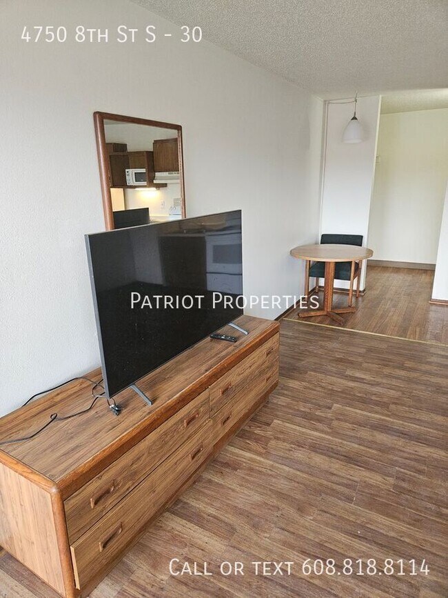 Foto del edificio - 4750 8th St S