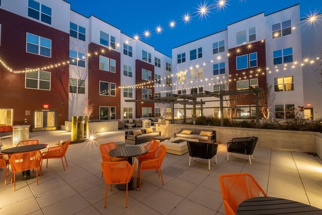 Photo - Studio 3807 Apartments