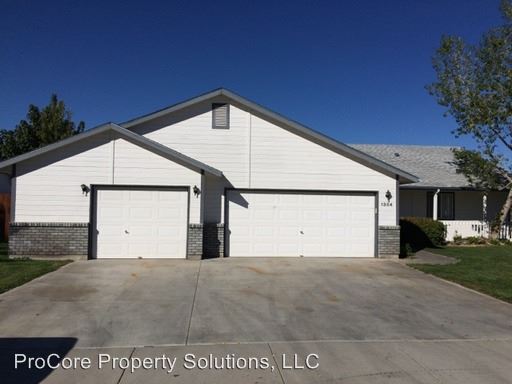 Building Photo - 1384 E Borzoi St