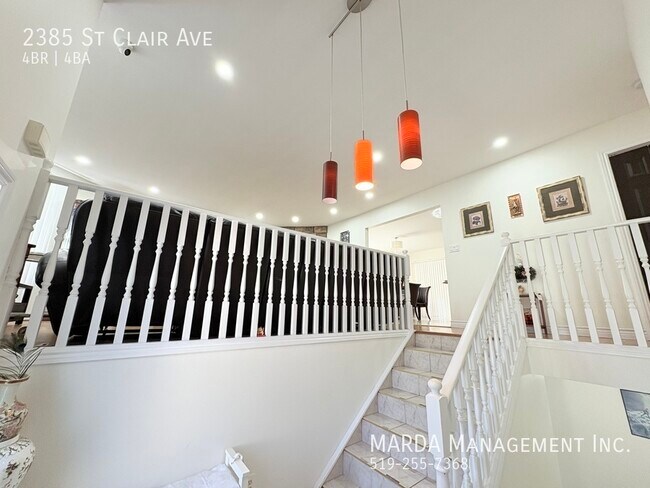 Photo du bâtiment - PARTIALLY FURNISHED 5 BED/3.5 BATH HOME - SOUTH CAMERON + UTILITIES