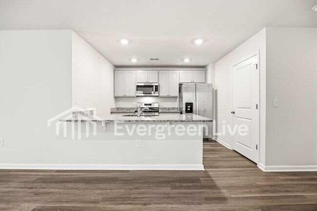 Foto del edificio - Available Now!