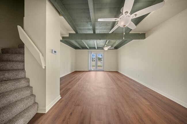 Foto del edificio - 208 E Starr Ave