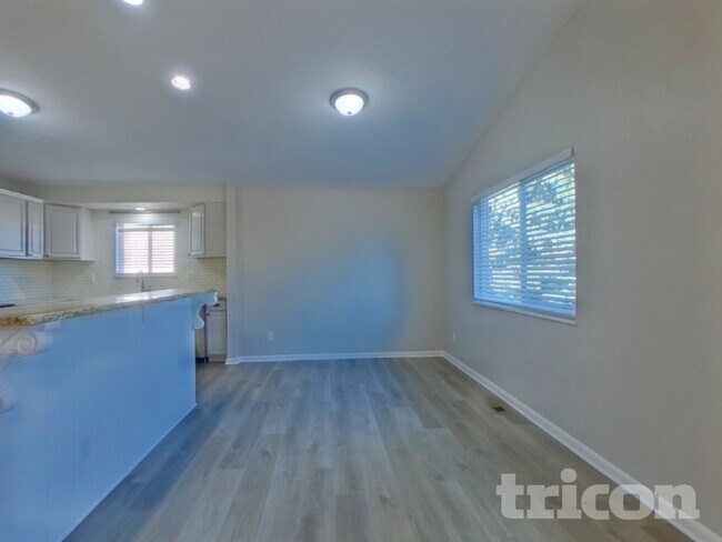 Foto del edificio - 7623 Safari Cir