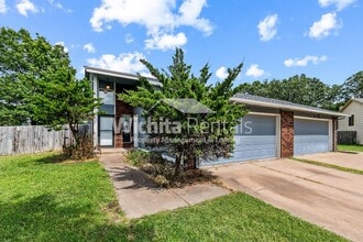 Building Photo - 1718 S Beech Ct