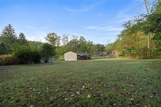 Foto del edificio - 233 Overbrook Rd