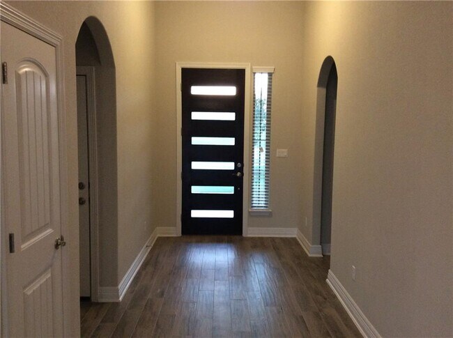 Building Photo - 6224 Lake Teravista Way
