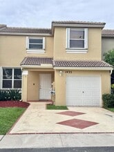 Building Photo - 1435 NW 154th Ln